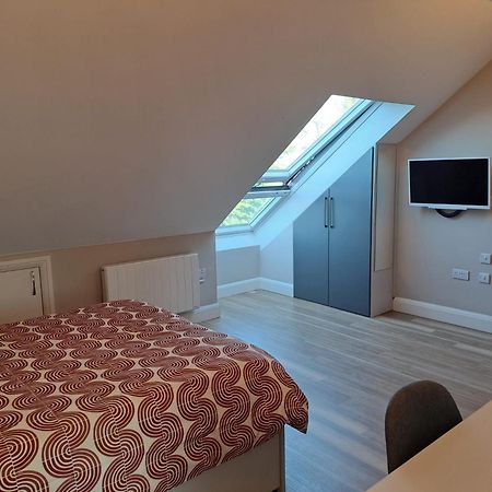 Sands House - Luxury Modern Studios With Secure Parking In Epsom, Surrey 部屋 写真