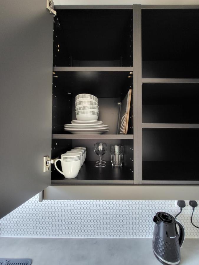 Sands House - Luxury Modern Studios With Secure Parking In Epsom, Surrey エクステリア 写真