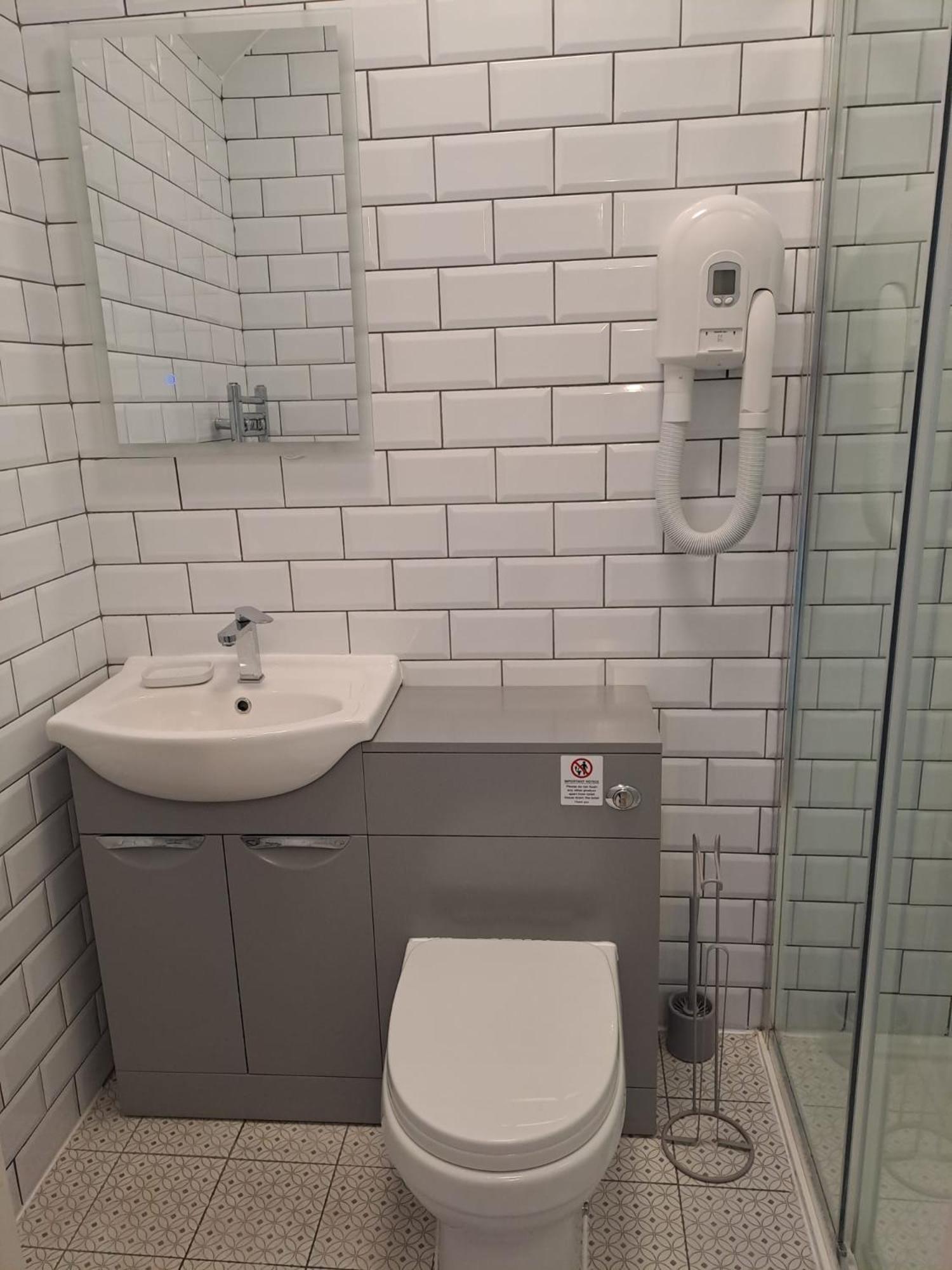 Sands House - Luxury Modern Studios With Secure Parking In Epsom, Surrey 部屋 写真